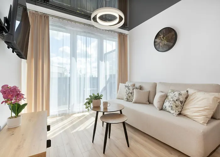 Riverside With Water View By Renters