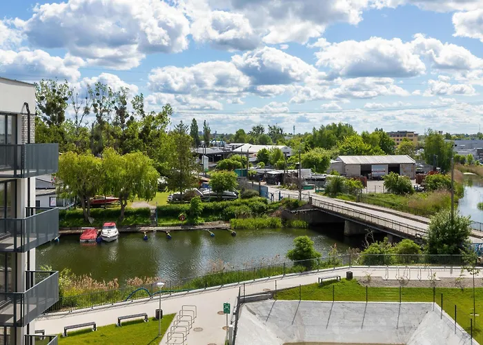 Riverside With Water View By Renters Gdaňsk