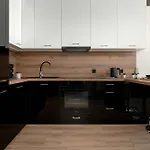 Riverside With Water View By Renters *