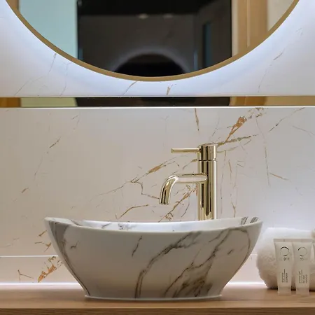 Lejlighed Riverside With Water View By Renters