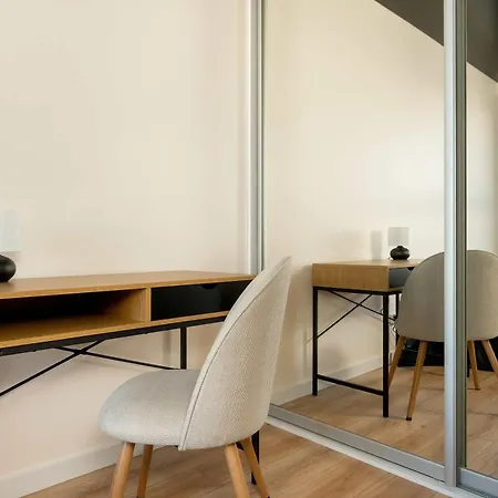 Elegant & Modern With Water View By Renters * Gdańsk