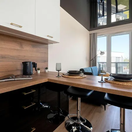 Riverside With Water View By Renters Apartament Gdańsk