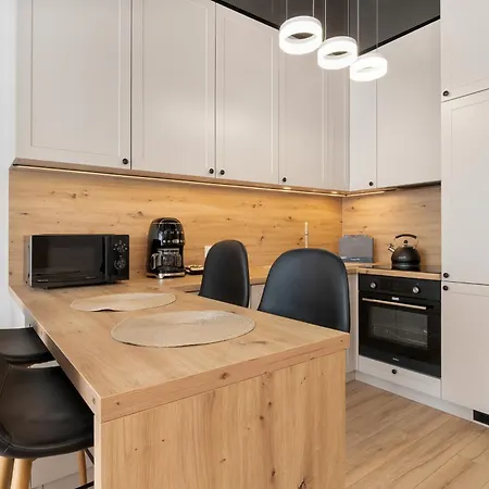 Elegant & Modern With Water View By Renters *