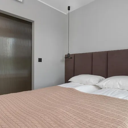 Riverside With Water View By Renters Gdansk