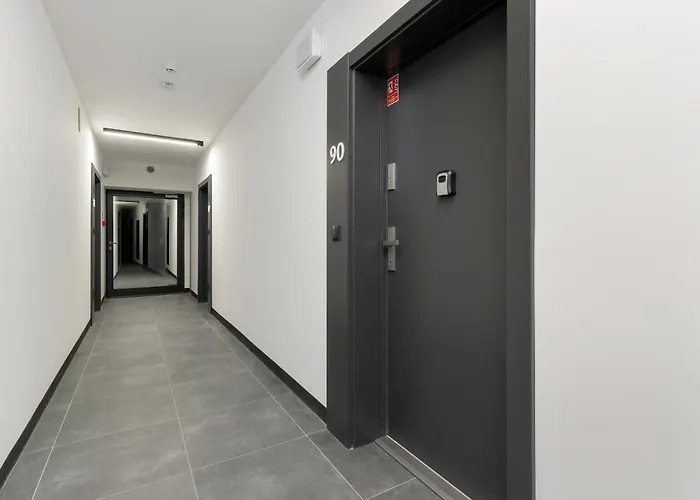 Riverside With Water View By Renters *