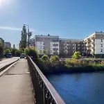 Riverside With Water View By Renters * Danzica
