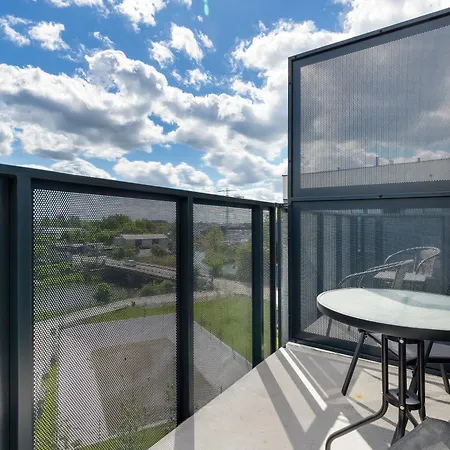 Riverside With Water View By Renters * 그단스크