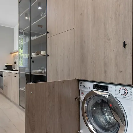 Riverside With Water View By Renters 아파트